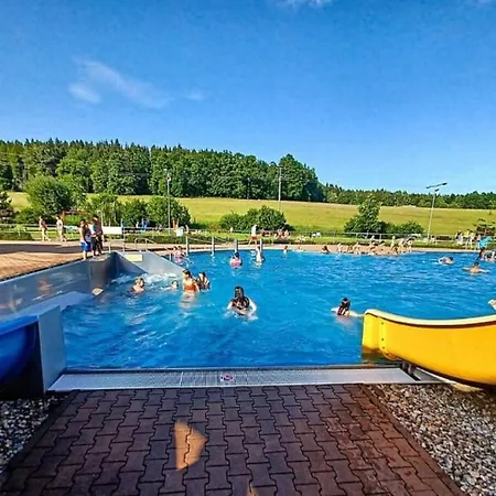 Z Kominkiem Retroglam アパート *