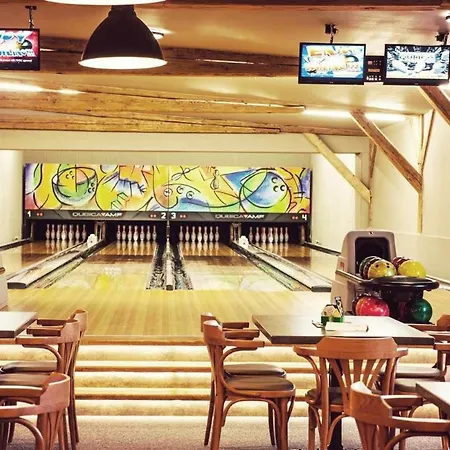 Apartament Z Kominkiem Retroglam