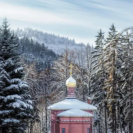 アパート Z Kominkiem Retroglam