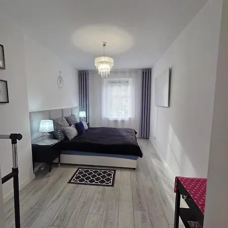 Z Kominkiem Retroglam *