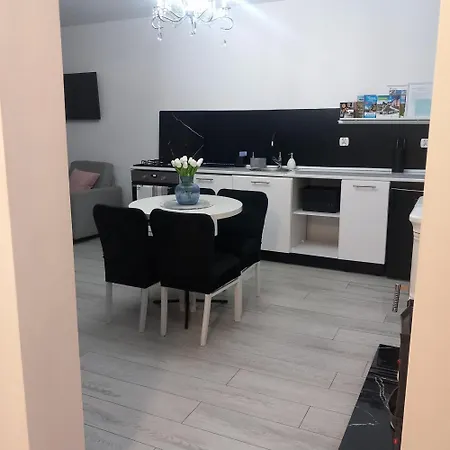 Z Kominkiem Retroglam Apartment