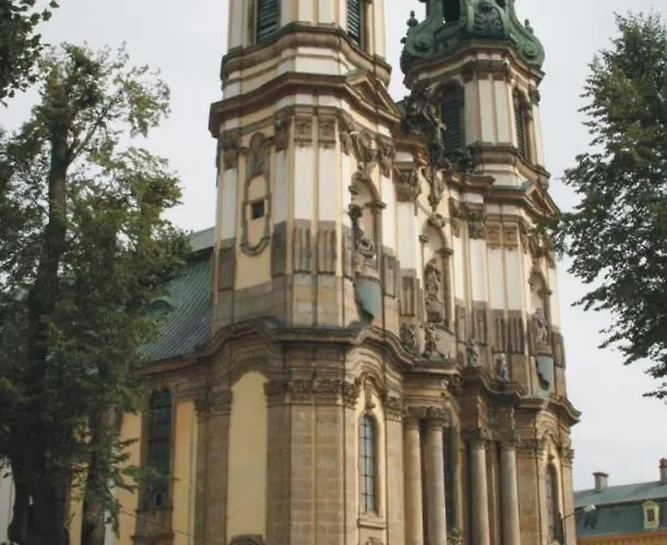 Z Kominkiem Retroglam